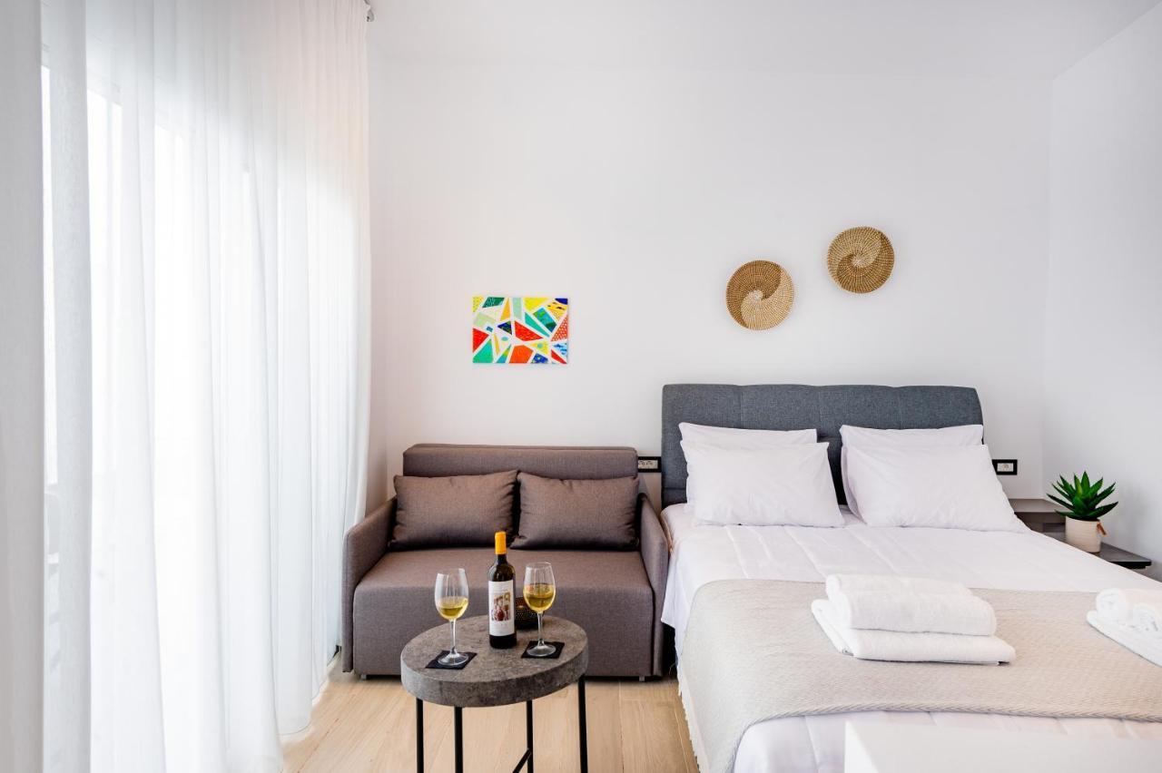 Sunwaves I Apartment